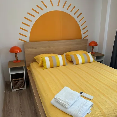 Cozy In Center Villa