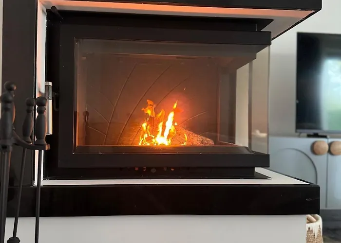 Cozy In Center Βίλα