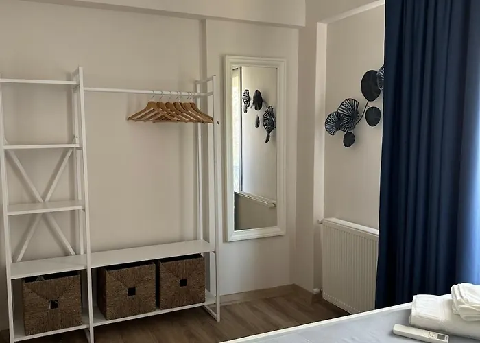 Cozy In Center Βίλα Βουρλά