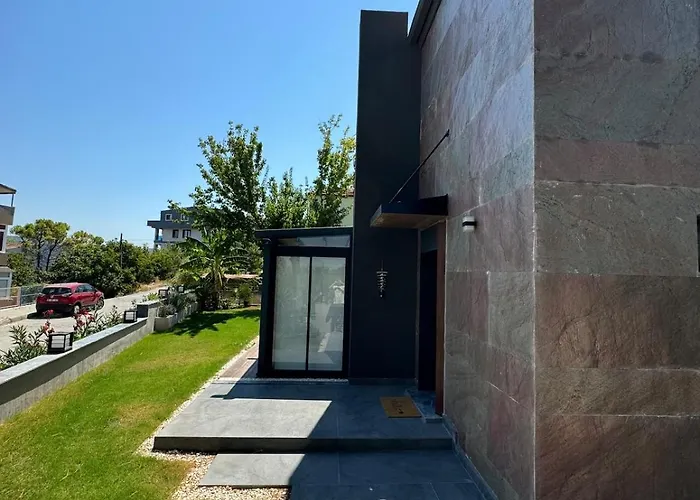 Cozy In Center Βίλα Βουρλά